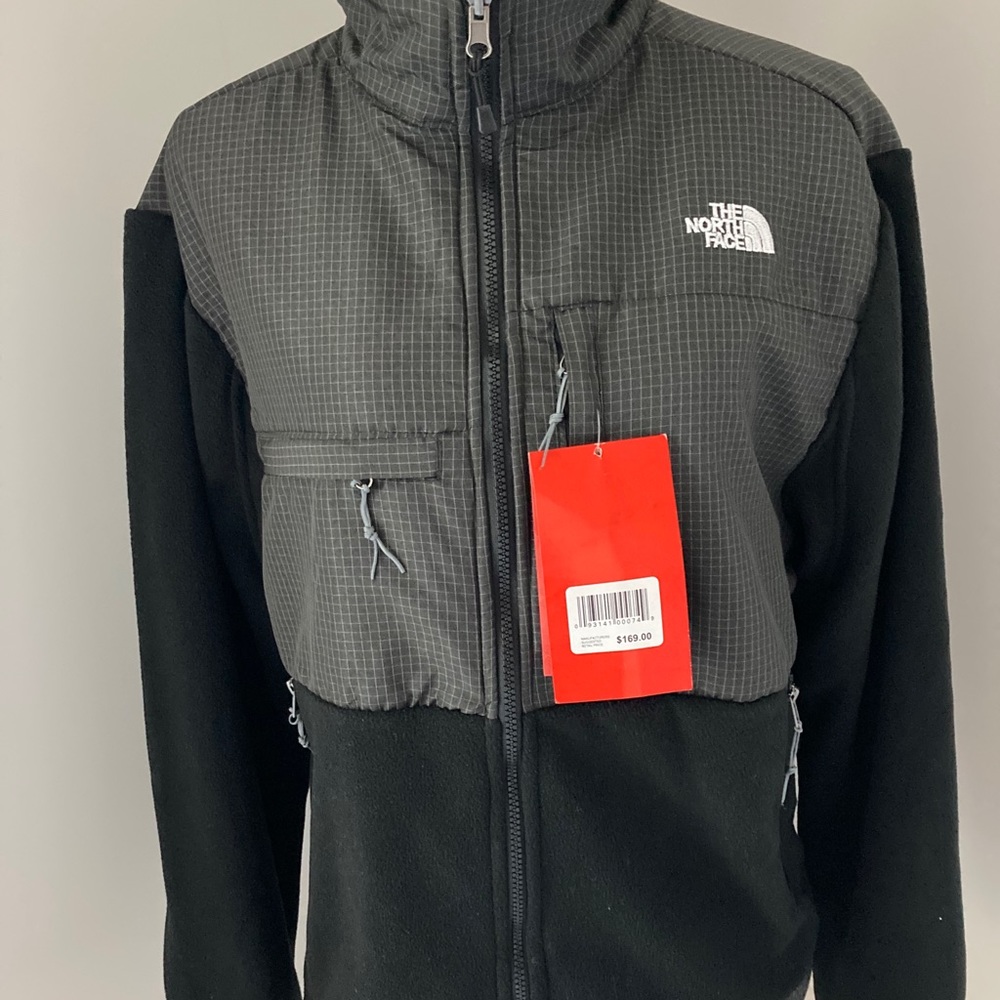 Men’s North Face L Jacket NWT